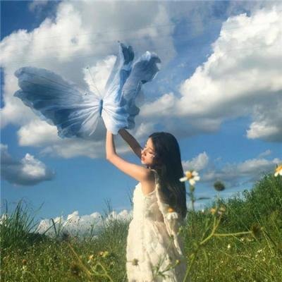 当红小花又出大瓜：与前任深夜同框，本人沉默不回应，前后半年
